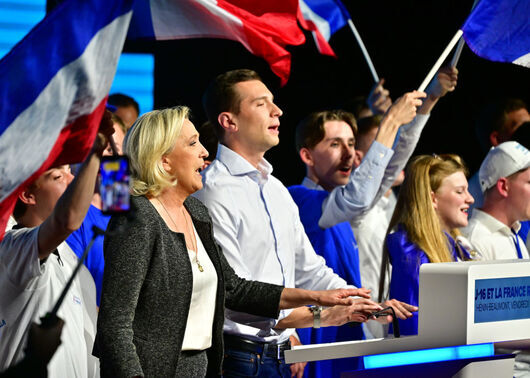 Франция гласува на втория тур на парламентарните избори които ще