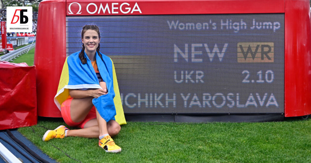 Тя е на 22 години и вече се записа в