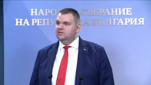 Пеевски се зае да решава и водната криза. Призова за спешни мерки срещу безводието