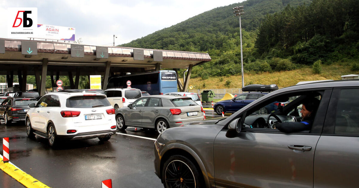 Шофьорите, преминаващи през Сърбия, вече плащат с 10% по-високи пътни