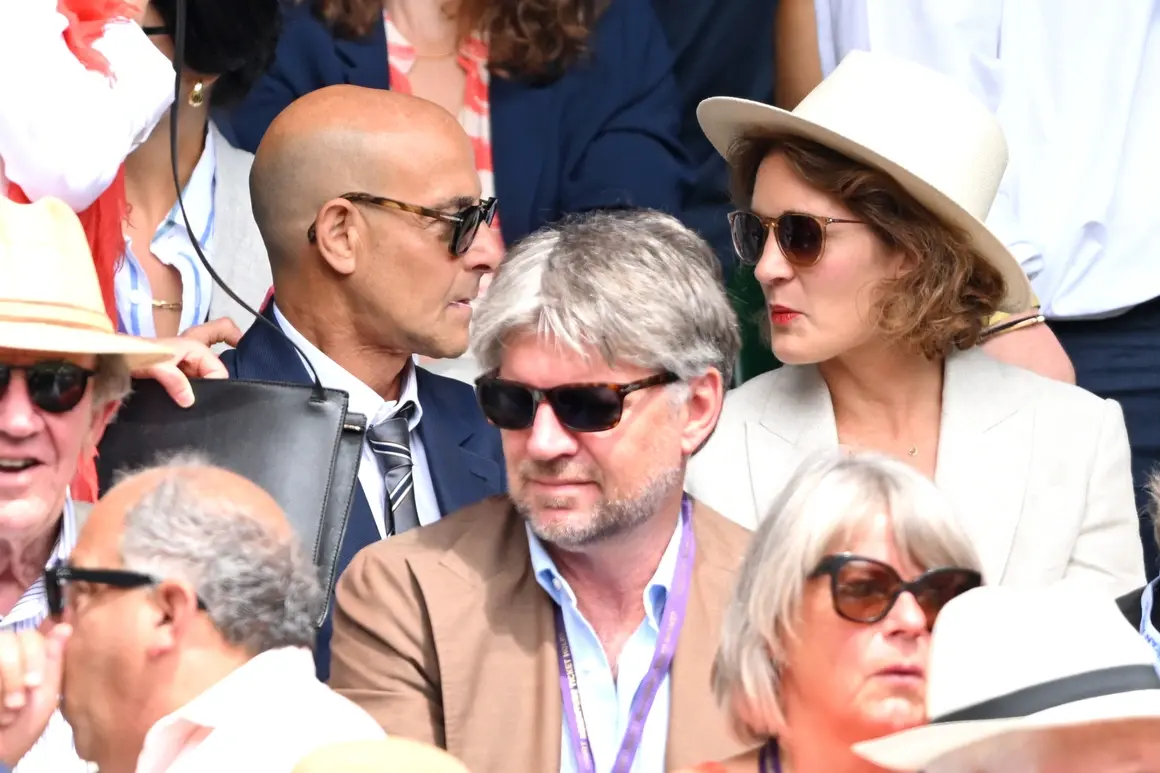  Стенли Тучи