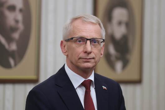 Николай Денков върна втория мандат на Румен Радев