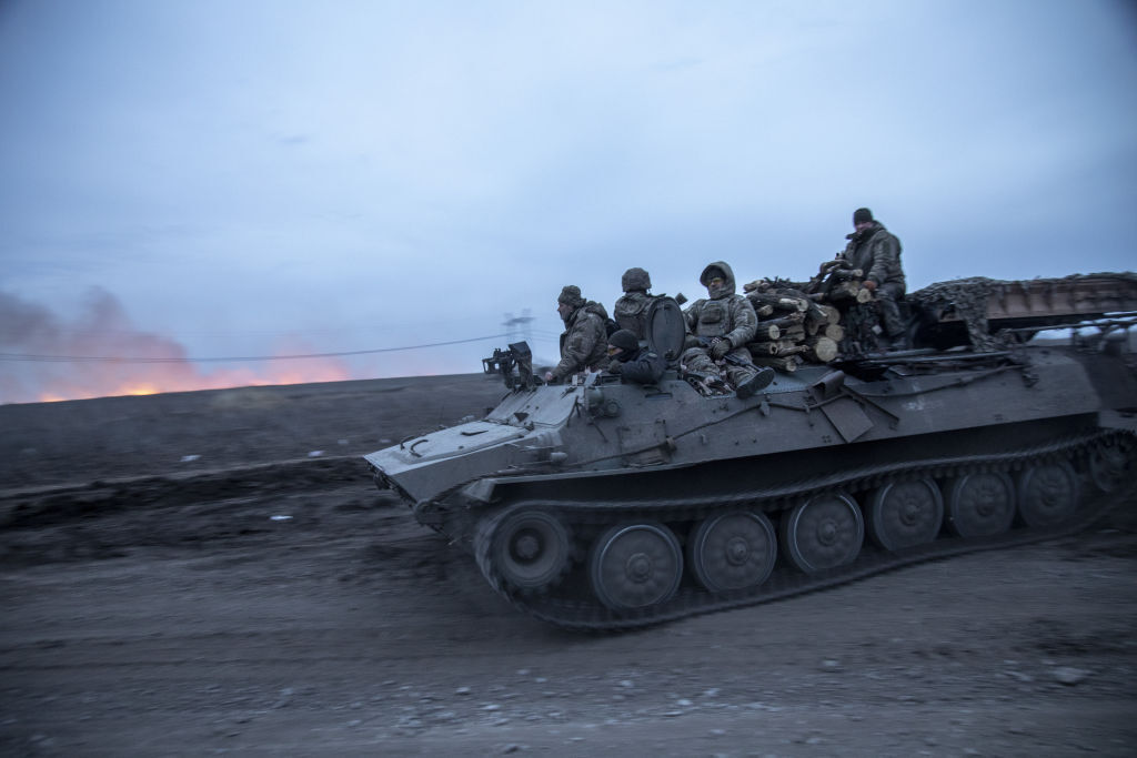 Вторият най-голям донор на Украйна се готви да ореже наполовина военната помощ