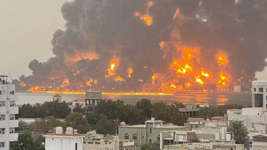 Израел удари пристанище в Йемен и рани десетки 