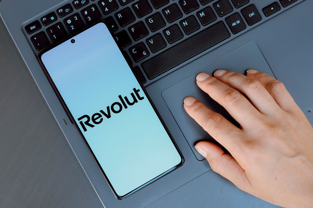 Revolut най-после взе лиценз за банка във Великобритания