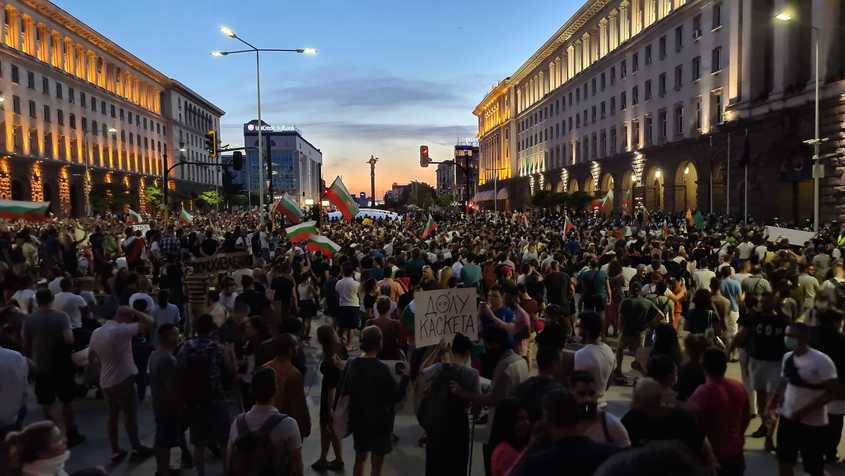 Трети ден на протести в София и "Росенец" (обзор)