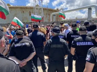 "Демократична България" постави ултиматум на вътрешния министър: Оставка до 18:00 ч.