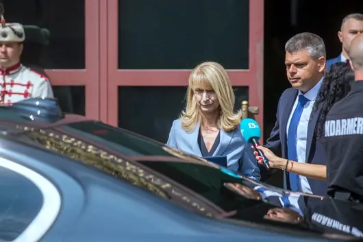 Уволненият незаконно от ГЕРБ и ДПС шеф на Сметната палата Цветан Цветков осъди и нея, и Горица Кожарева