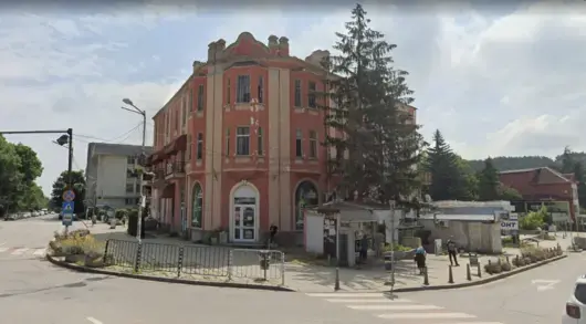 Задържана е управителката на незаконния дом за възрастни в Банкя