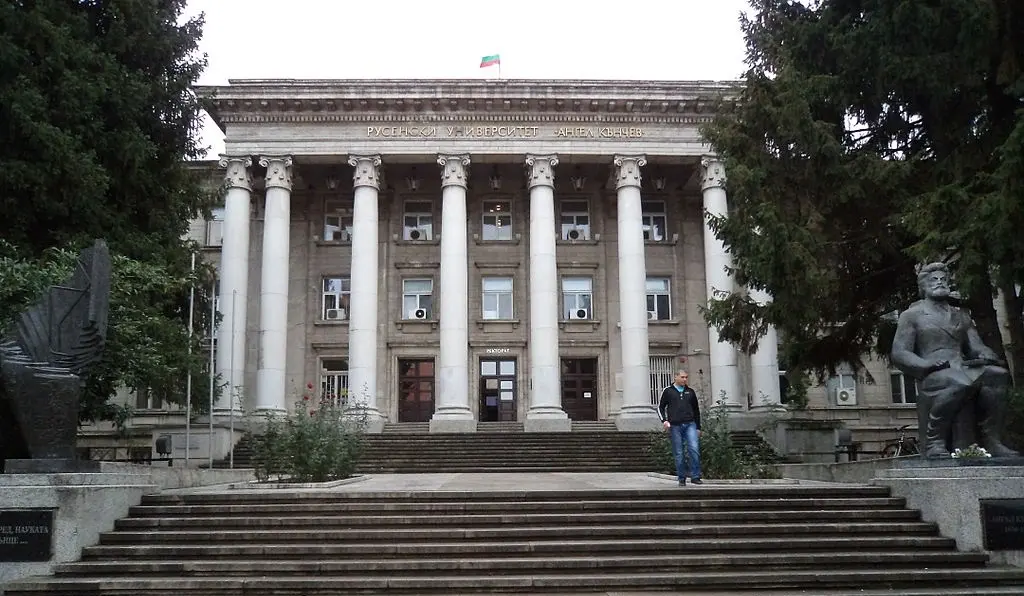 Почина ректорът на Русенския университет проф. Пламен Кангалов