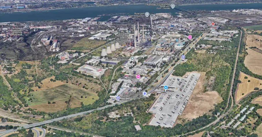 Властта се готви да плати 10 млн. евро за "златния" частен паркинг до Дунав мост