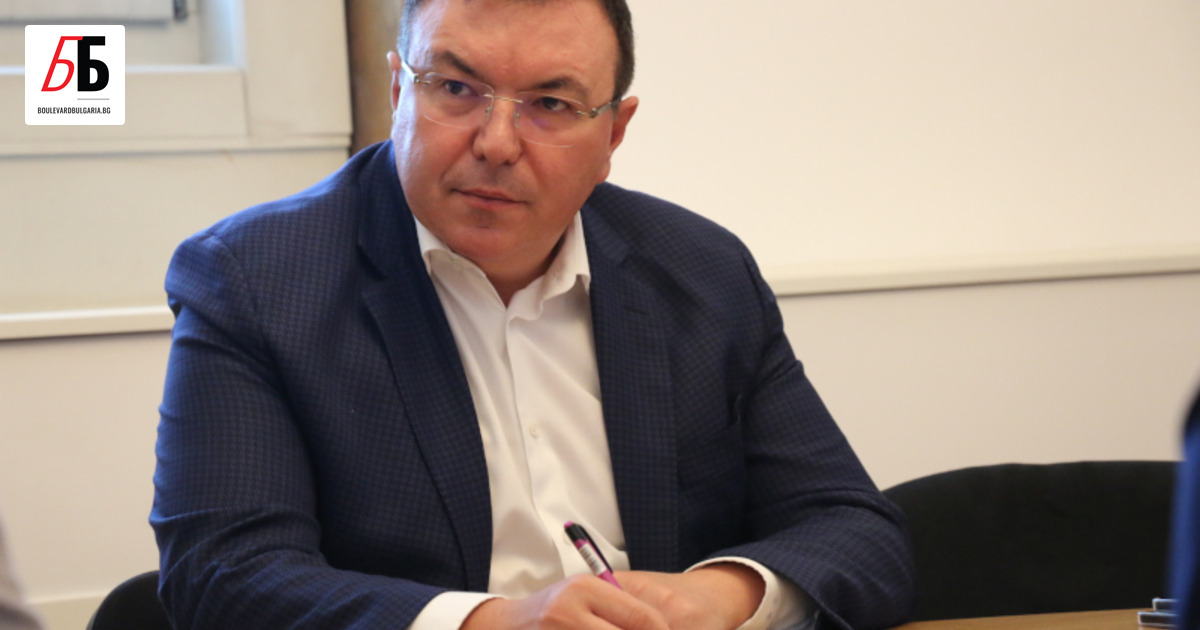 Зам.-председателят на ПГ на ГЕРБ Костадин Ангелов заплаши да поиска