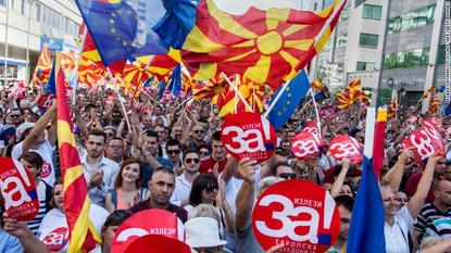 Зоран Заев печели трудно в Северна Македония