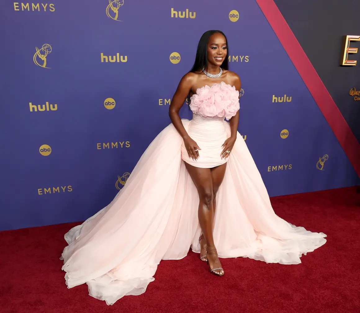 Аджа Наоми Кинг