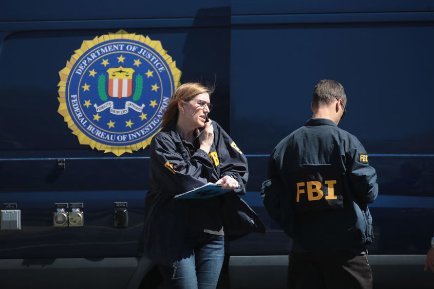 Как ФБР използва влиятелна компания, за да проследява престъпници