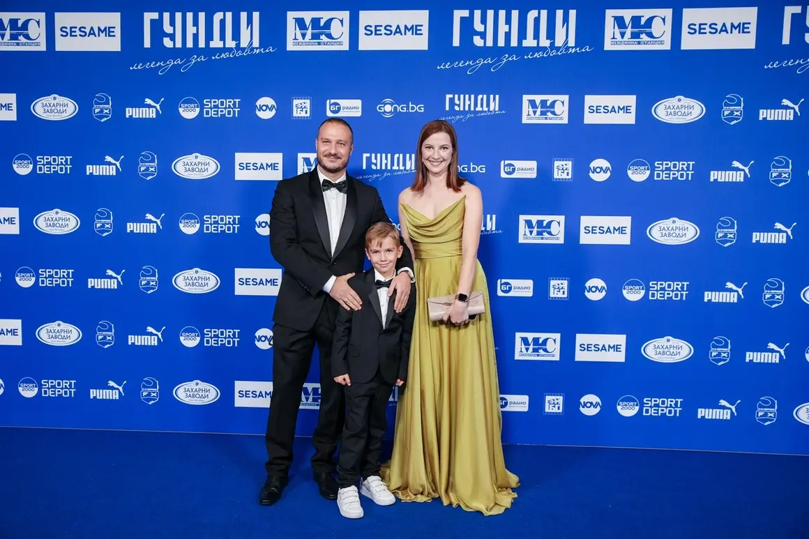 Режисьорът Димитър Димитров със семейството си