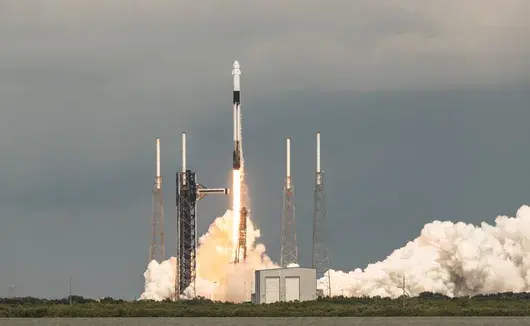 "Най-смелият тестов полет досега" - SpaceX изстреля ракета Starship и "улови" мегаракетен ускорител