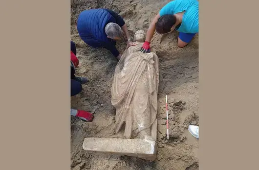 Откриха запазена статуя от древния град Одесос при изкоп за строеж