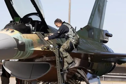 Първият български изтребител F-16 Block 70 беше тестван в полет