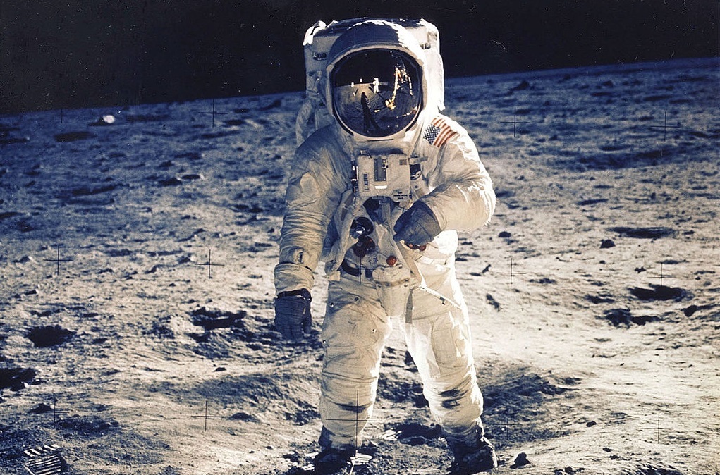 „Малка стъпка за човека, голям скок за човечеството“: 51 години от кацането на Луната