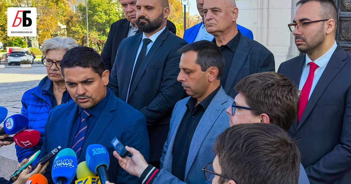 Лидерът на партия МЕЧ Радостин Василев обяви пред журналисти в