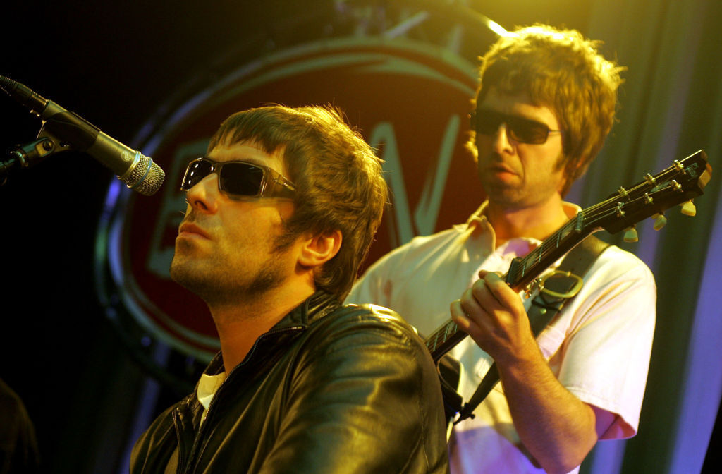 Хиляди фенове на Oasis могат да останат без билети за турнето, въпреки че са си купили