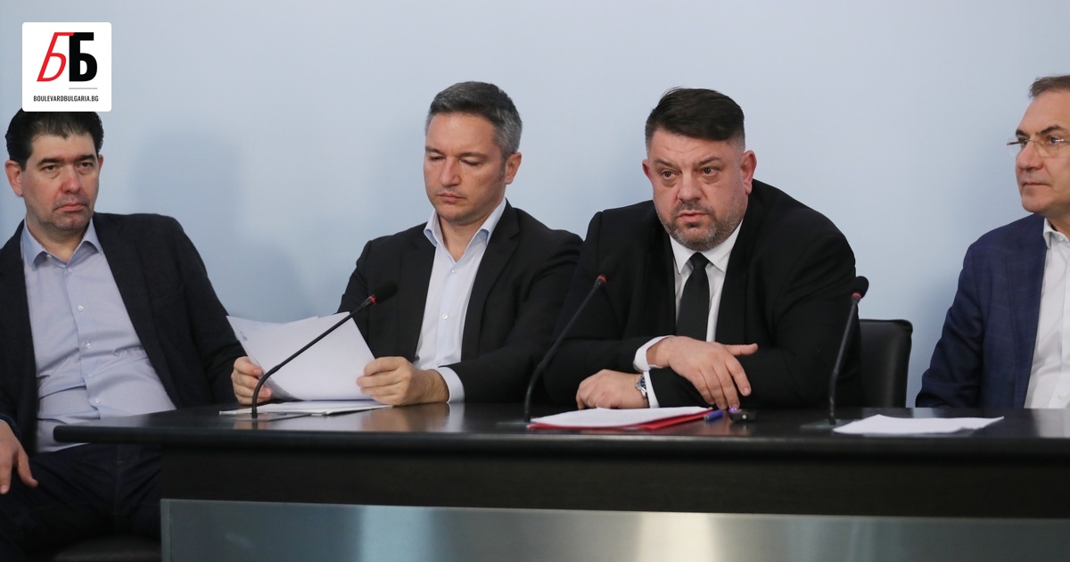 Две от най-големите вътрешни структури в БСП поискаха Атанас Зафиров