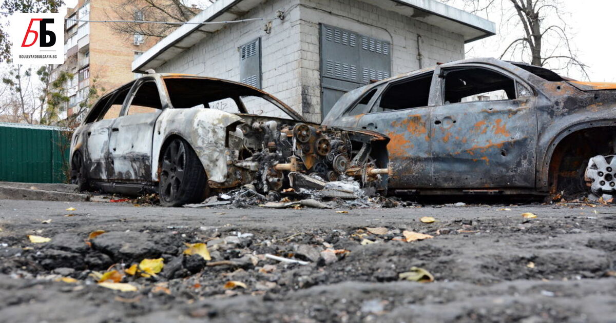 Украйна е подложена на засилени руски атаки с балистични ракети.