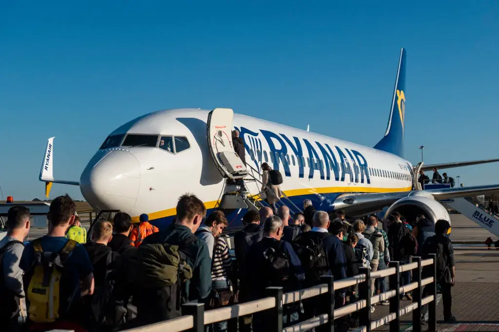Три полета на Ryanair за София бяха отклонени заради бурята