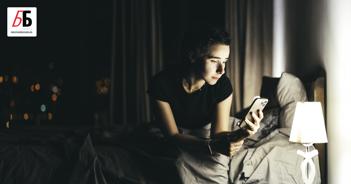 Осем часа работа (поне). Осем часа сън (уж). И осем