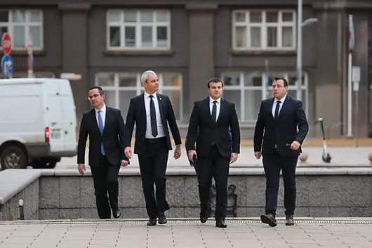 "Възраждане" ще атакува закона за особения управител на "Лукойл" пред КС