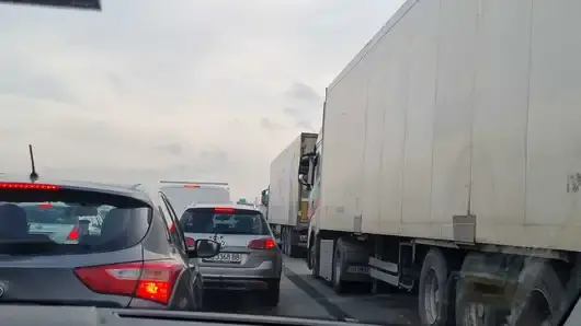 Огромно задръстване на АМ "Тракия" в посока Пловдив след тежка катастрофа