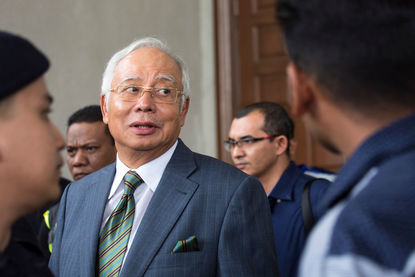 Една от най-големите финансови измами: Бившият премиер на Малайзия е признат за виновен