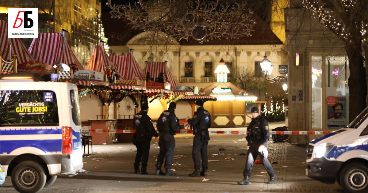 В петък вечер, малко след 19:00 ч., площадът на улица