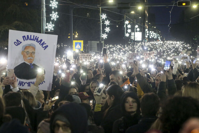 Протест срещу Вучич в Сърбия