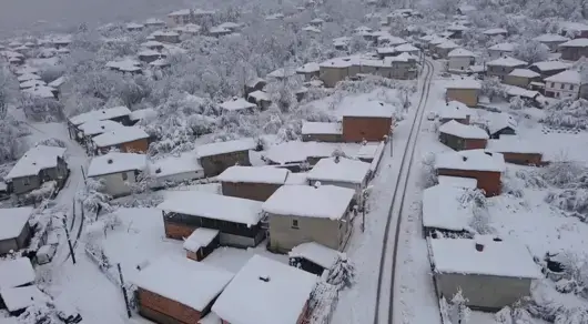 Десетки населени места остават без ток в Ловеч и Троян 