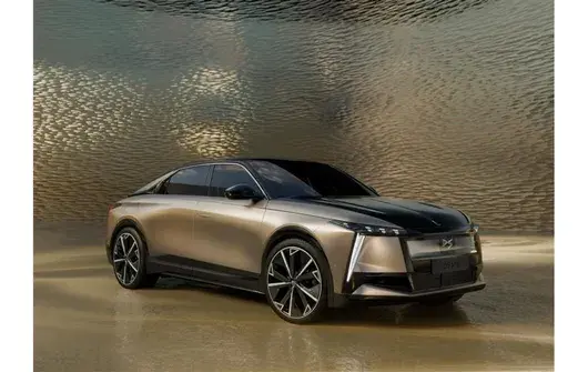 DS представя през 2025 луксозния електрически N°8 със 750 км пробег