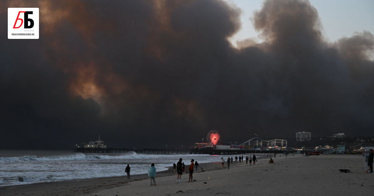 Мащабен горски пожар в Лос Анджелис предизвика евакуацията на над