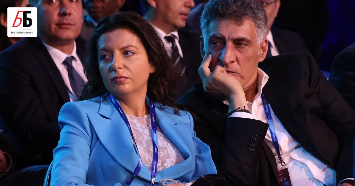 Руският ТВ водещ Тигран Кеосаян внезапно е изпаднал в кома