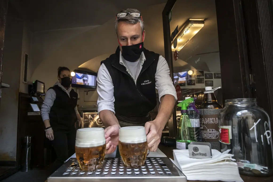 Приеха 9% ДДС за вино и бира, продавани в заведения