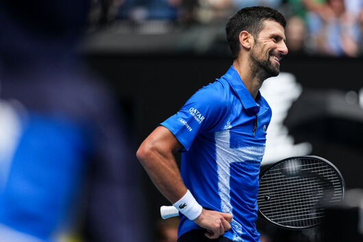 Новак Джокович продължава напред на Australian Open 10 кратният шампион