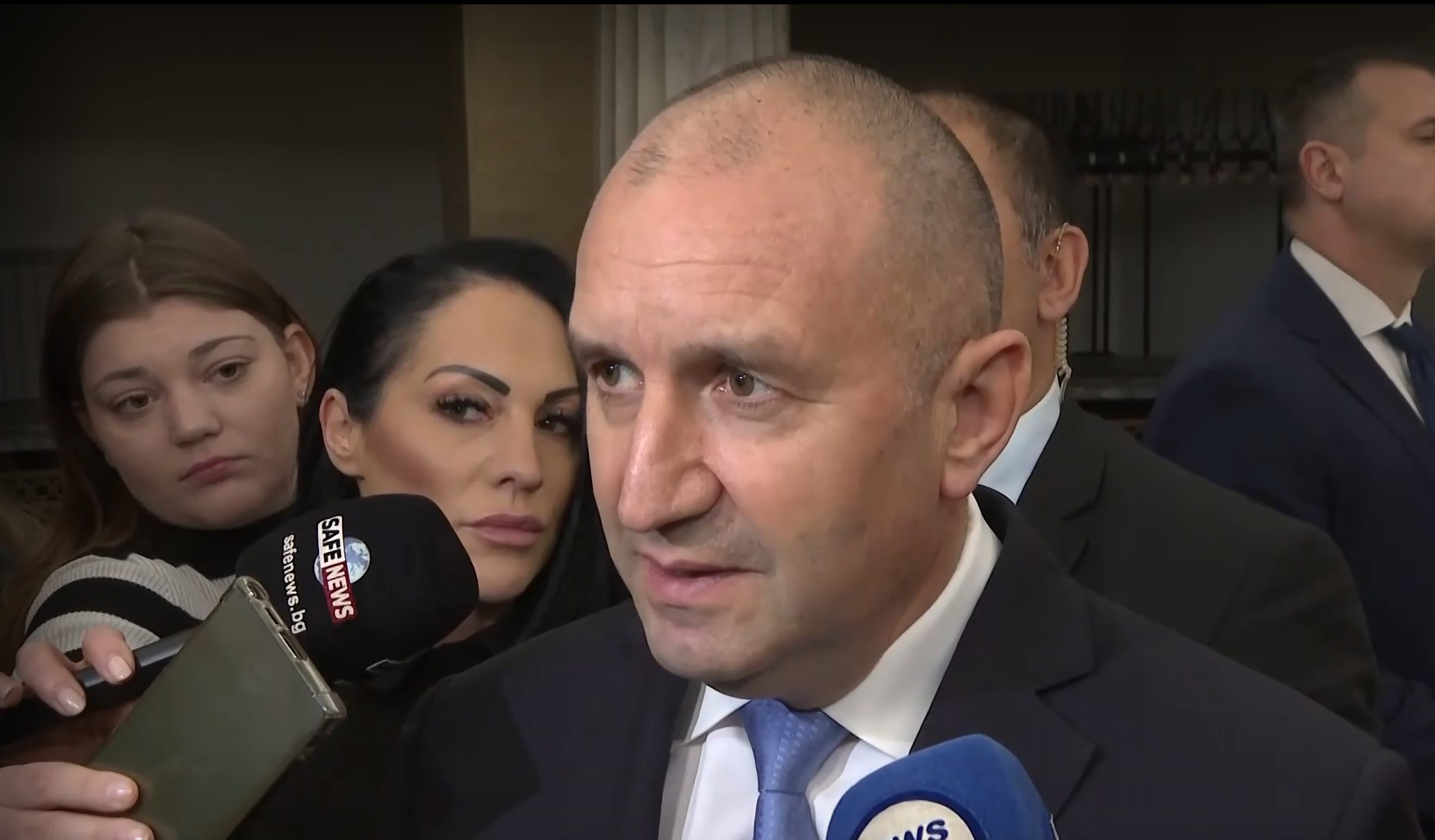 Радев и партиите се обявиха срещу изпращането на войници в Украйна (Обновена)