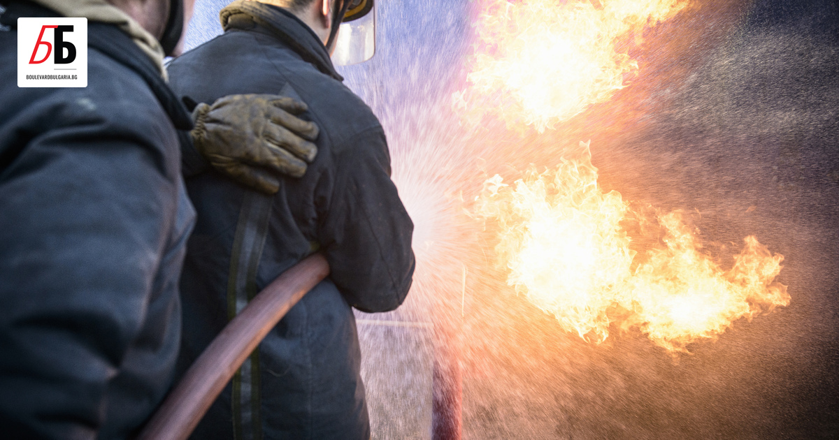 Осем души са загинали при пожар в дом за възрастни