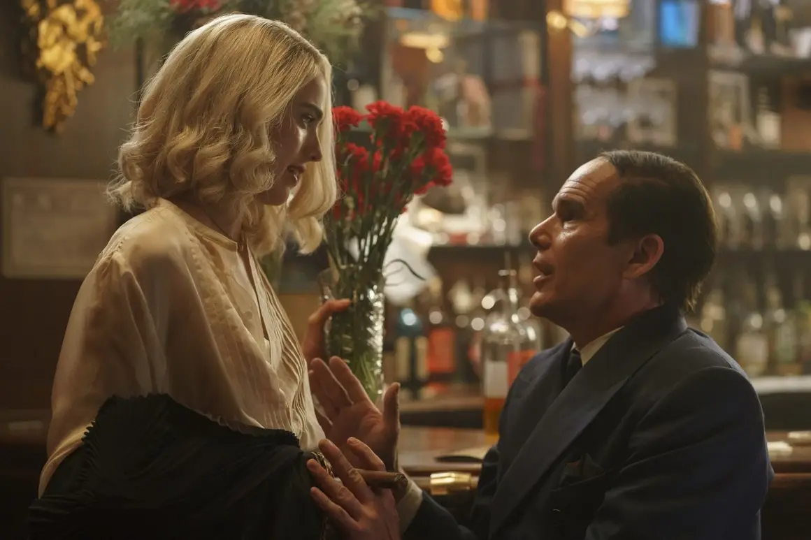 "Blue moon" на Ричард Линклейтър