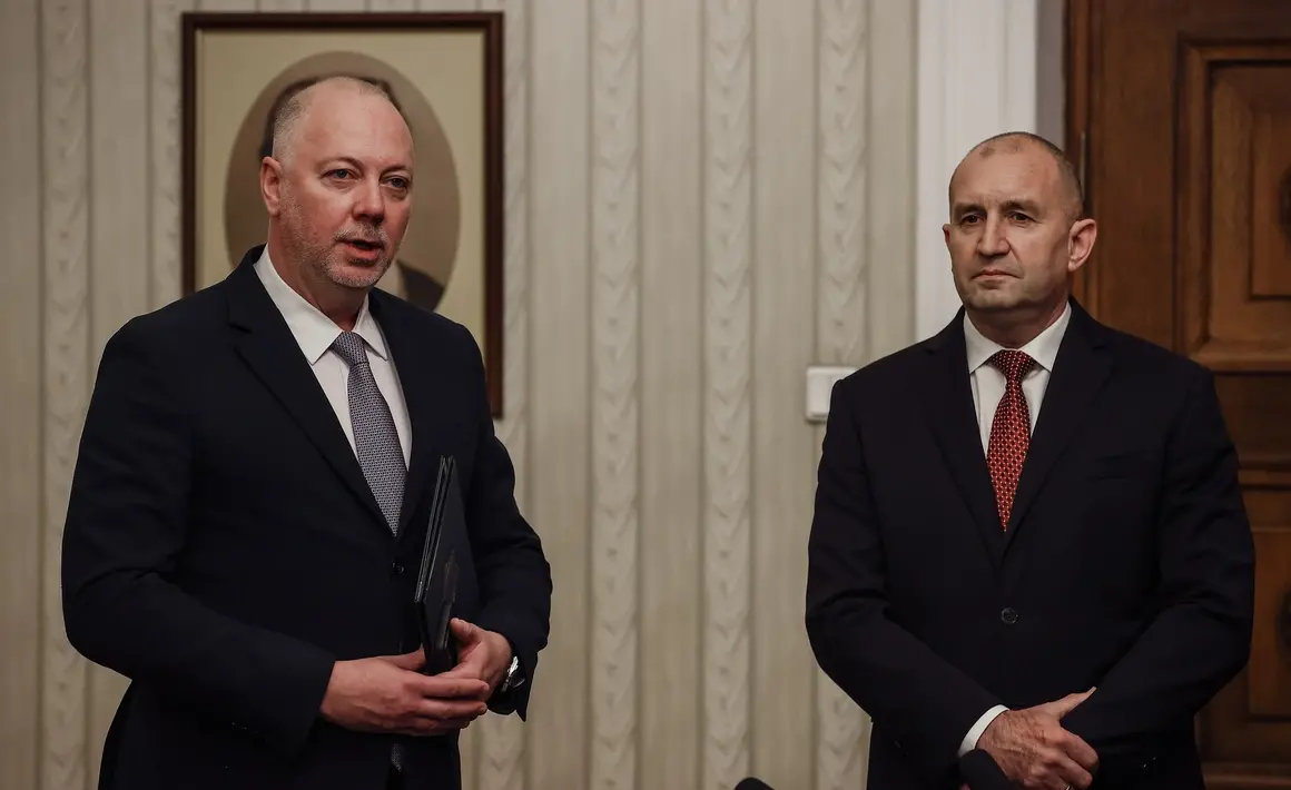Желязков обвини Радев в блокиране на назначения и намекна за отнемане на правомощията му