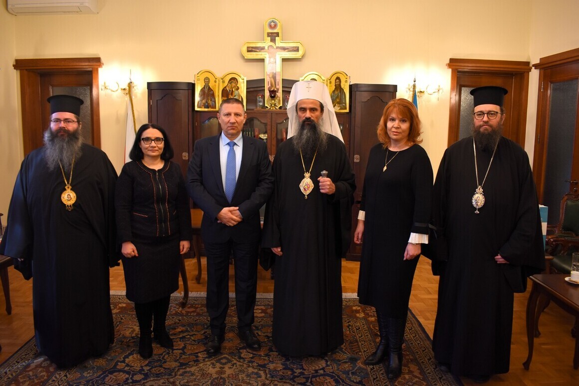 Сарафов по стъпките на Гешев - към църквата, преди да загуби властта