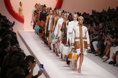 Има ли значение "животът на чернокожите" за Gucci, Prada и Dolce & Gabbana?