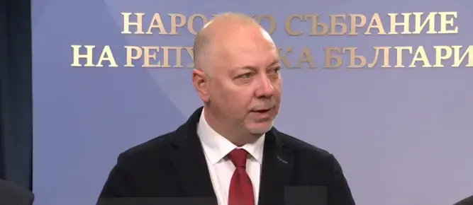 България ще харчи повече за отбрана и иска ЕС да изключи тези разходи от дефицита