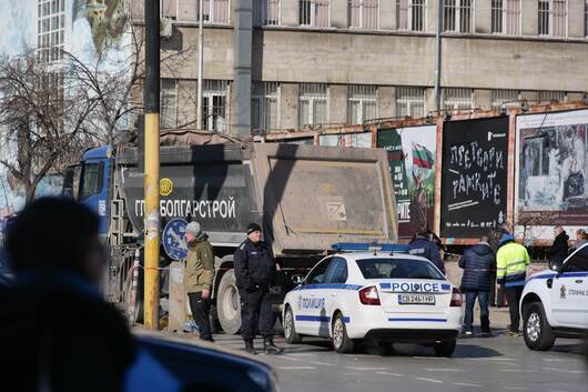 Пешеходец загина на място след като е бил ударен от