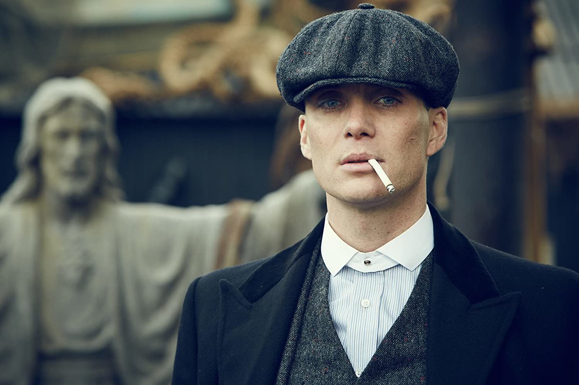 12) <b>Peaky Blinders (2013 - ) </b>- страхотна британска гангстерска драма за безскрупулната групировка на Томи Шелби в Бирмингам след Първата световна война.
<br><br>
Общо гласове: 300878<br>
Среден рейтинг на епизод: 8.87<br>
Общо епизоди: 30